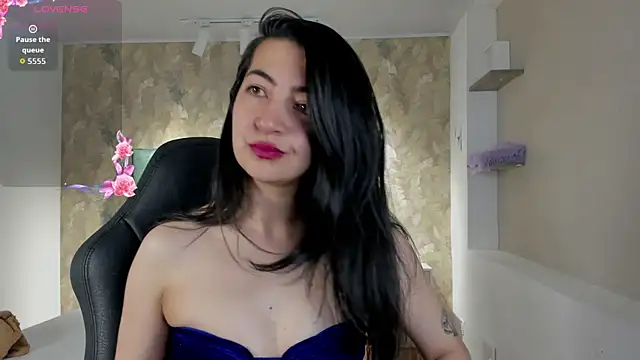 Snapshot of Saya_Amaretto1 chatting on November 18, 10:47 pm Saya Amaretto1 online show from November 18, 10:47 pm