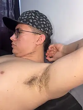 Kurtxxx22 online show from December 13, 7:53 pm