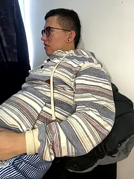 Kurtxxx22 online show from January 7, 9:39 pm