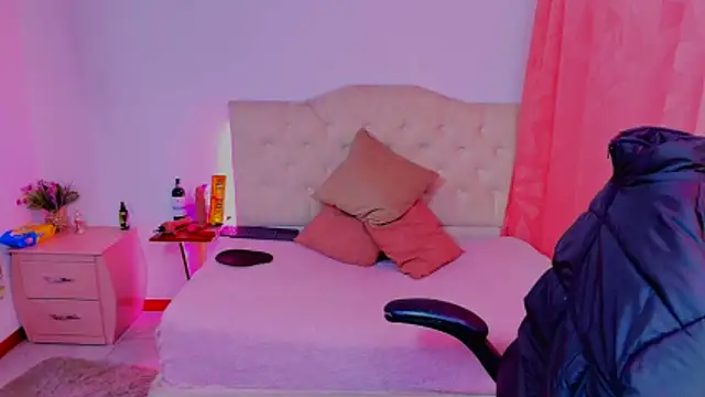 Snapshot of lailahdark chatting on November 9, 4:00 am lailahdark online show from November 9, 4:00 am