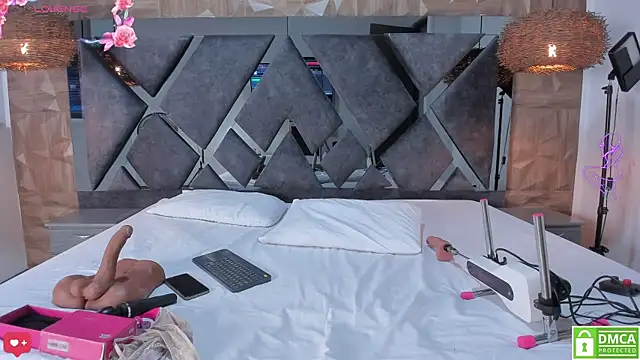 Selene  Lopez  online show from April 26, 7:55 pm