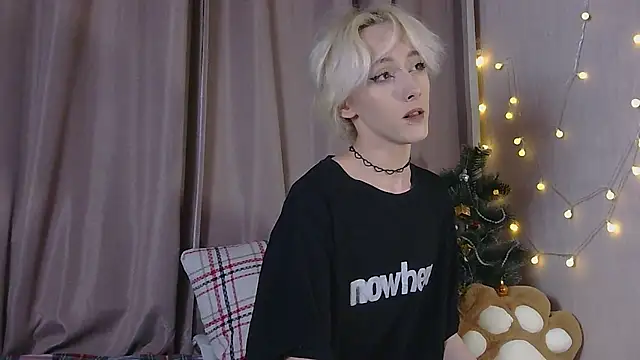 Snapshot of NextVibe_ chatting on January 9, 4:32 pm NextVibe online show from January 9, 4:32 pm