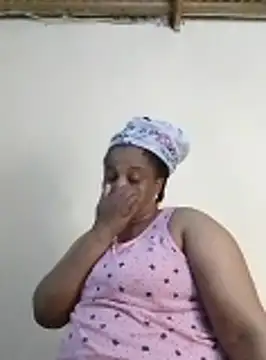 Snapshot of Prettyboobiesx chatting on October 28, 10:23 pm Prettyboobiesx online show from October 28, 10:23 pm