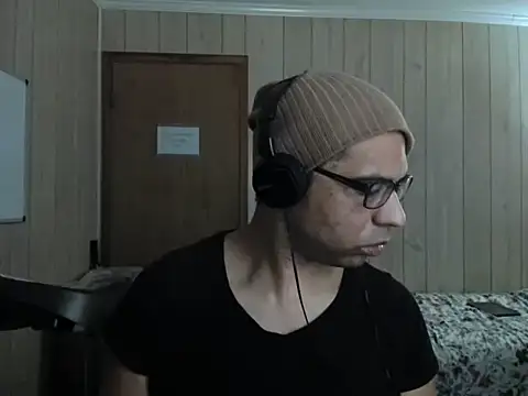 NaturalBeautyQueen online show from October 27, 7:40 pm