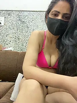 Snapshot of SashaPatel chatting on May 6, 2:29 am SashaPatel online show from May 6, 2:29 am