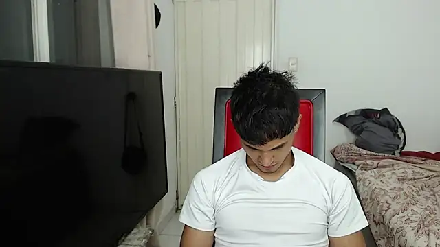 Snapshot of Alex_mojica chatting on November 4, 5:17 am Alex mojica online show from November 4, 5:17 am