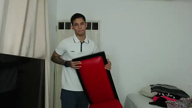 Snapshot of Alex_mojica chatting on November 28, 1:25 pm Alex mojica online show from November 28, 1:25 pm