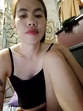 Snapshot of Deliciousgirl14 chatting on April 23, 8:24 am Deliciousgirl14 online show from April 23, 8:24 am