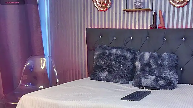 Snapshot of geminis_milf chatting on July 15, 7:08 pm geminis milf online show from July 15, 7:08 pm
