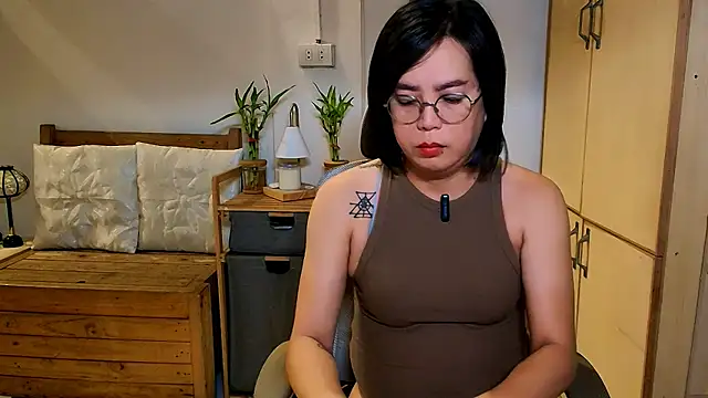 Snapshot of moriliciousxxx chatting on June 1, 11:50 pm moriliciousxxx online show from June 1, 11:50 pm