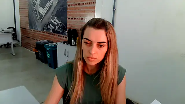 Snapshot of SweetGraciosa chatting on December 3, 7:45 pm SweetGraciosa online show from December 3, 7:45 pm