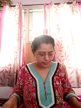 Snapshot of thanusi_2 chatting on October 16, 6:25 am thanusi 2 online show from October 16, 6:25 am