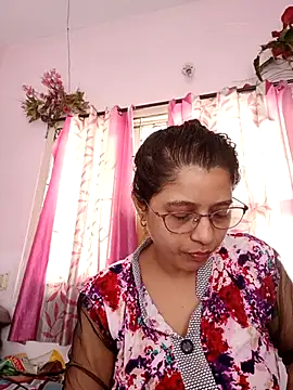 Snapshot of thanusi_2 chatting on October 22, 6:13 am thanusi 2 online show from October 22, 6:13 am