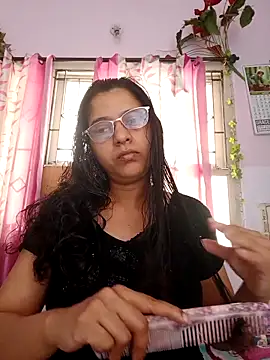 Snapshot of thanusi_2 chatting on October 23, 7:18 am thanusi 2 online show from October 23, 7:18 am