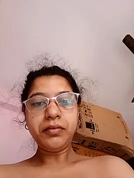 Snapshot of thanusi_2 chatting on October 26, 2:28 am thanusi 2 online show from October 26, 2:28 am