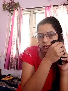 Snapshot of thanusi_2 chatting on November 7, 6:24 am thanusi 2 online show from November 7, 6:24 am