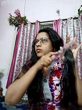 Snapshot of thanusi_2 chatting on November 9, 12:47 pm thanusi 2 online show from November 9, 12:47 pm