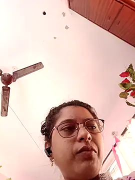 Snapshot of thanusi_2 chatting on November 10, 5:50 am thanusi 2 online show from November 10, 5:50 am