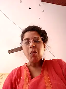 Snapshot of thanusi_2 chatting on November 16, 3:56 am thanusi 2 online show from November 16, 3:56 am