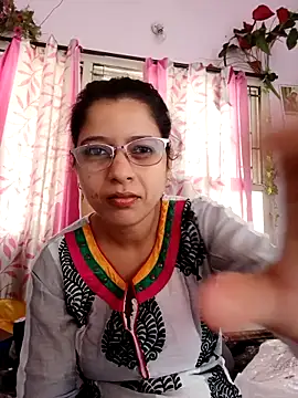 Snapshot of thanusi_2 chatting on November 17, 10:10 am thanusi 2 online show from November 17, 10:10 am