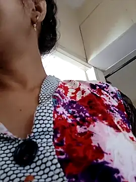 Snapshot of thanusi_2 chatting on November 18, 5:56 am thanusi 2 online show from November 18, 5:56 am