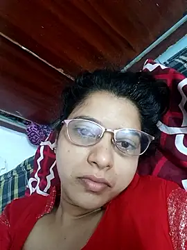 Snapshot of thanusi_2 chatting on November 25, 12:43 am thanusi 2 online show from November 25, 12:43 am