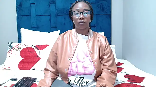 Snapshot of BigBootySimbax chatting on May 25, 5:30 pm BigBootySimbax online show from May 25, 5:30 pm