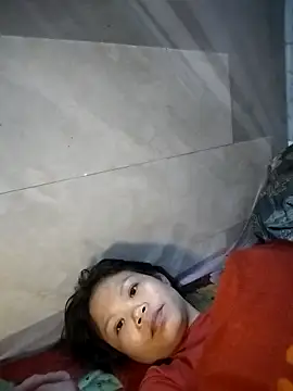 LinhNa999 online show from February 4, 6:30 am