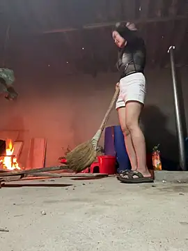 Sunny lotus online show from February 28, 11:00 am