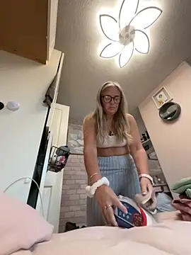 Anastasia-BlondeXX online show from November 11, 3:34 pm