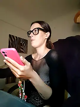 Snapshot of Mila_Luciphya chatting on December 2, 9:10 pm Mila Luciphya online show from December 2, 9:10 pm