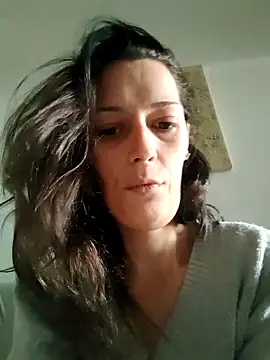 Snapshot of Mila_Luciphya chatting on December 18, 9:04 am Mila Luciphya online show from December 18, 9:04 am