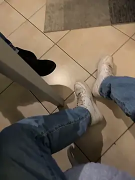 Manu97k online show from October 24, 5:20 pm