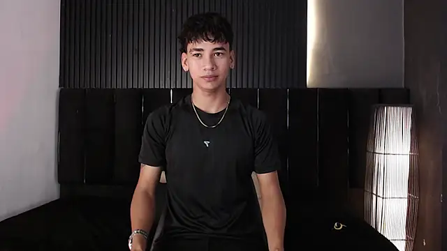 Dominic ghost online show from December 15, 2:05 am