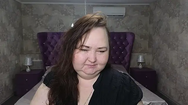 Eloisa Eliot online show from December 1, 4:34 pm