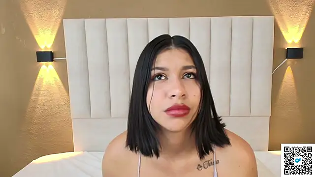 Snapshot of goddess_saori_ chatting on October 3, 11:57 pm goddess saori  online show from October 3, 11:57 pm