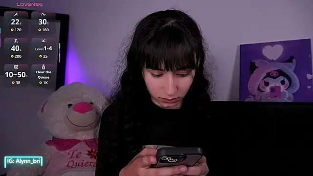 Alynn Bri  online show from August 5, 6:49 am