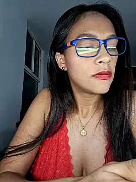 sarah garcia  online show from May 24, 12:04 am