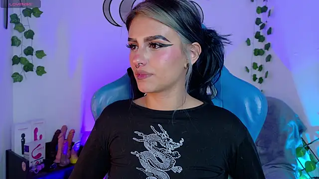 blue kitten online show from September 18, 6:04 am