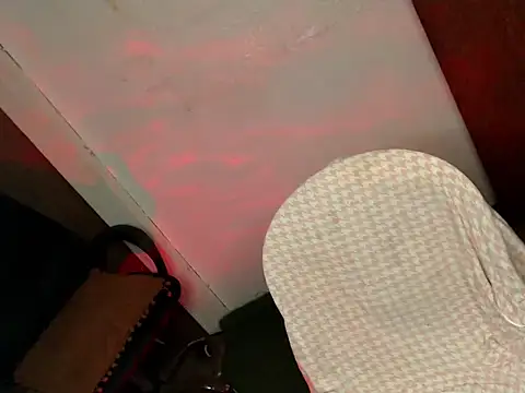 Snapshot of hugecock_jane chatting on December 16, 12:54 pm hugecock jane online show from December 16, 12:54 pm