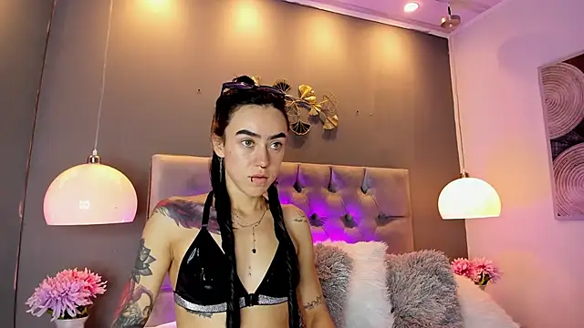 Snapshot of athziry_g chatting on November 8, 4:12 am athziry g online show from November 8, 4:12 am