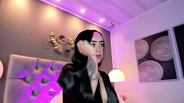 Snapshot of athziry_g chatting on November 9, 5:11 pm athziry g online show from November 9, 5:11 pm