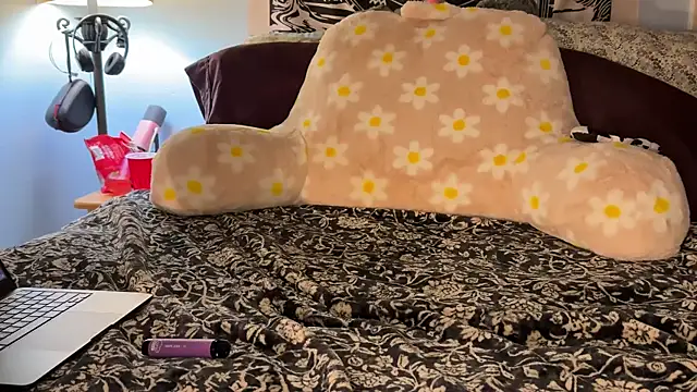 onlysunidreamss online show from October 16, 1:17 am