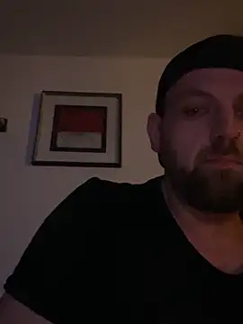 Snapshot of madmiki chatting on November 12, 12:22 am madmiki online show from November 12, 12:22 am