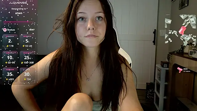 Snapshot of lilbbyily chatting on July 17, 1:34 am lilbbyily online show from July 17, 1:34 am