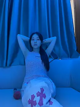 Snapshot of shishi0688 chatting on May 19, 7:42 pm shishi0688 online show from May 19, 7:42 pm