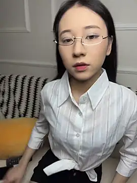 Snapshot of shishi0688 chatting on July 25, 2:14 pm shishi0688 online show from July 25, 2:14 pm