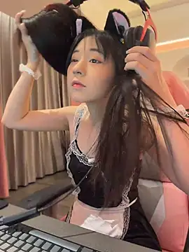 Snapshot of shishi0688 chatting on July 29, 12:47 pm shishi0688 online show from July 29, 12:47 pm