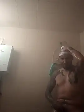 Snapshot of destroassbig2 chatting on March 7, 5:43 pm destroassbig2 online show from March 7, 5:43 pm