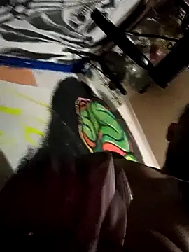 Snapshot of destroassbig2 chatting on March 11, 5:02 am destroassbig2 online show from March 11, 5:02 am